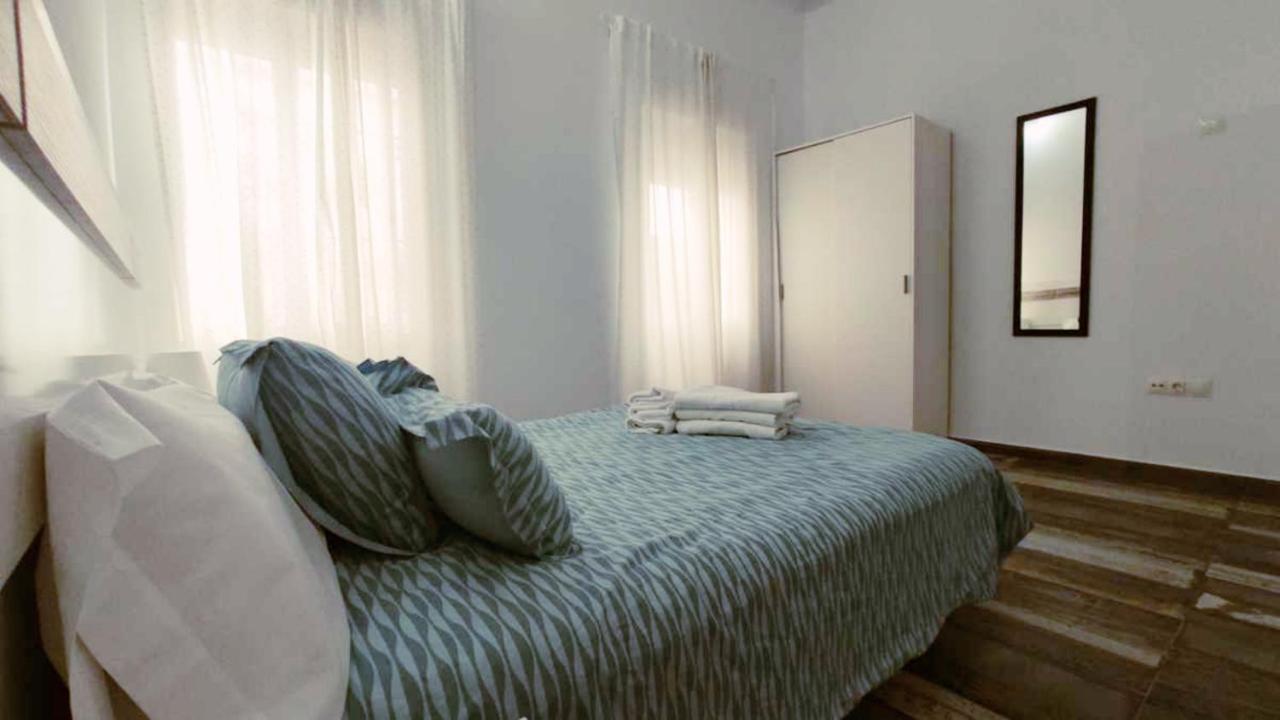 Modernos En Ciudad Jardin Apartment *